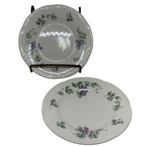 VTG‎ Pfaltzgraff Salad Plate White Grapevine Pattern Stoneware Floral Scalloped